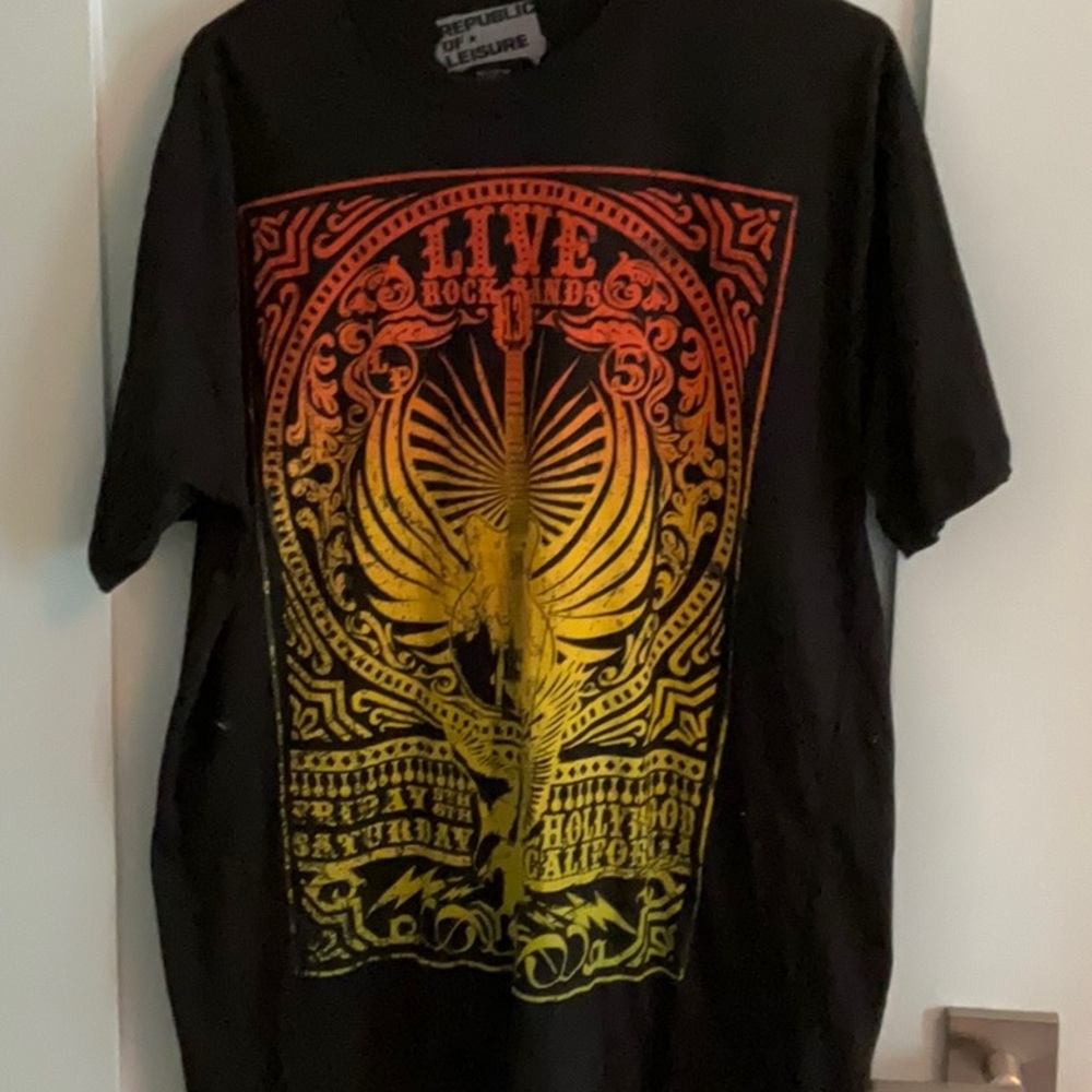2 novelty T’s - Picture 3 of 8